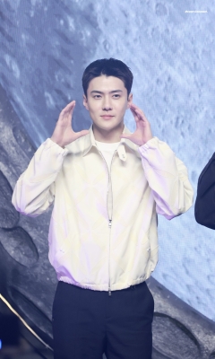 Click to view full size image
==============
sehunatmoon_281529.jpg sehunatmoon_281529.jpg