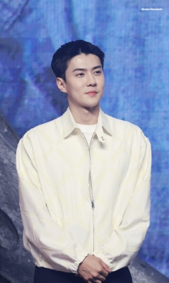 Click to view full size image
==============
sehunatmoon_281729.jpg sehunatmoon_281729.jpg