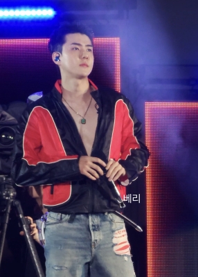 Sehun_Waterbomb_281029.jpg