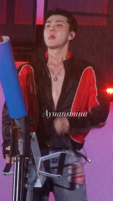Sehun_Waterbomb_281129.jpg