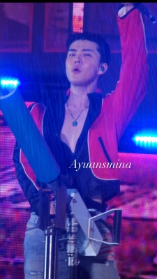Sehun_Waterbomb_281329.jpg