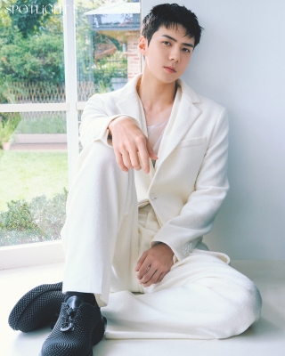 Click to view full size image
==============
spotlight_sehun_281429.jpg spotlight_sehun_281429.jpg