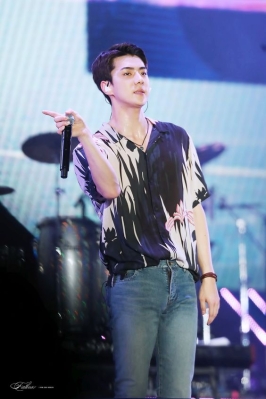 Click to view full size image
==============
lottesehun_281629.jpg lottesehun_281629.jpg