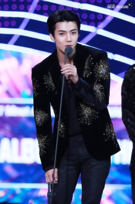 Click to view full size image
==============
mama2017_28429.jpg mama2017_28429.jpg