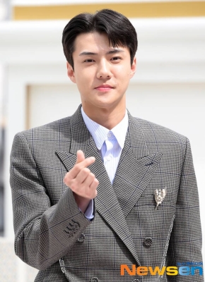 Click to view full size image
==============
sehun_at_dior_282129.jpg sehun_at_dior_282129.jpg