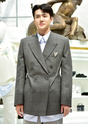 sehun_at_dior_282429.jpg