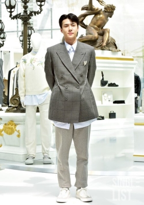 Click to view full size image
==============
sehun_at_dior_282529.jpg sehun_at_dior_282529.jpg