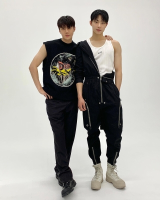 Click to view full size image
==============
Fwd1SlhagAAkgED.jpg Fwd1SlhagAAkgED.jpg